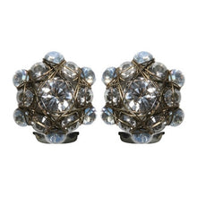 Laden Sie das Bild in den Galerie-Viewer, Konplott Ohrringe Ohrclip Bended Lights weiß