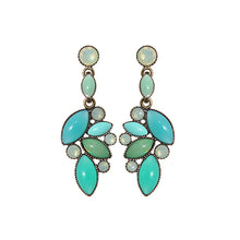 Laden Sie das Bild in den Galerie-Viewer, Konplott Ohrringe Ohrhänger Dance with Navette green
