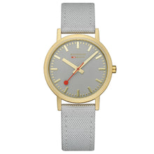 Laden Sie das Bild in den Galerie-Viewer, Mondaine Unisex Uhr Classic Armbanduhr 36 mm A660.30314.80SBU Textil