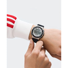 Laden Sie das Bild in den Galerie-Viewer, Adidas Unisex Uhr EXPRESSION THREE DIGITALSilikon schwarz AOFH25507