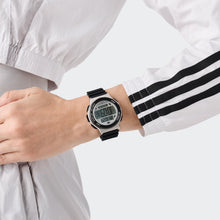 Laden Sie das Bild in den Galerie-Viewer, Adidas Unisex Uhr EXPRESSION THREE DIGITALSilikon schwarz AOFH25507