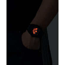 Laden Sie das Bild in den Galerie-Viewer, Adidas Unisex Uhr CITY TECH FIVE Kunststoff schwarz AOFH25509