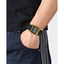 Laden Sie das Bild in den Galerie-Viewer, Adidas Unisex DIGITAL Uhr RETRO POP THREE Silikon schwarz AOST25534
