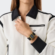 Laden Sie das Bild in den Galerie-Viewer, Adidas Unisex DIGITAL Uhr RETRO POP THREE Silikon schwarz AOST25534