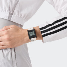 Laden Sie das Bild in den Galerie-Viewer, Adidas Unisex DIGITAL Uhr RETRO POP THREE Silikon weiß AOST25536