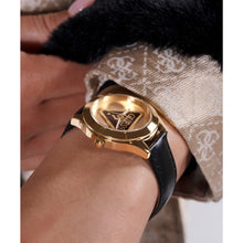 Laden Sie das Bild in den Galerie-Viewer, Guess Damen Uhr Armbanduhr TRI PLAQUE GW0744L2 Leder
