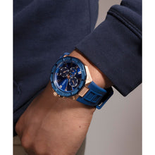 Laden Sie das Bild in den Galerie-Viewer, Guess Herren Uhr Armbanduhr R2 GW0803G2 Silikon