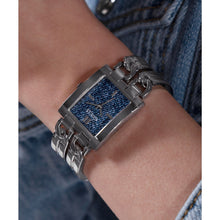 Laden Sie das Bild in den Galerie-Viewer, Guess Damen Uhr Armbanduhr MOD ID GW0807L1 Edelstahl silber