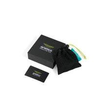Laden Sie das Bild in den Galerie-Viewer, ASTON MARTIN Herren Armband Armreif Silikon schwarz AM FORMULA 1 MJFBF5BU1