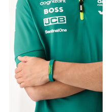 Laden Sie das Bild in den Galerie-Viewer, ASTON MARTIN Herren Armband Armreif Silikon Grün AM FORMULA 1 MJFBF5BU5