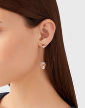Laden Sie das Bild in den Galerie-Viewer, Philipp Plein Damen Ohrringe Edelstahl IP Rose Gold SLIDING $KULL PJ3EA05EU