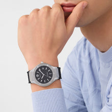 Laden Sie das Bild in den Galerie-Viewer, Philipp Plein Herren Uhr Analog Quarz PLEIN UNDERDOG PWUFA0125 Silikon