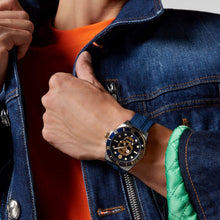 Laden Sie das Bild in den Galerie-Viewer, Philipp Plein Herren Uhr Analog Quarz THE $KULL DIVER PWOAA0222-1 Silikon