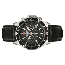 Laden Sie das Bild in den Galerie-Viewer, Swiss Alpine Military Herren Uhr Chronograph Analog Quarz 7022.9537SAM Leder