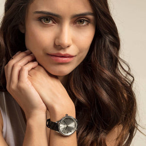THOMAS SABO Damen Uhr Armbanduhr Rebel at Heart WA0320-203-201-38 MM Leder