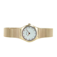 Laden Sie das Bild in den Galerie-Viewer, Bering Damen Uhr Armbanduhr Slim Classic - 11923-366 Meshband