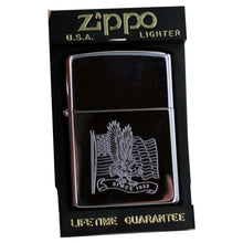 Laden Sie das Bild in den Galerie-Viewer, Zippo Feuerzeug Modell 1993 Eeagle Flag Since 1932
