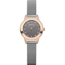 Laden Sie das Bild in den Galerie-Viewer, Bering Damen Uhr Armbanduhr Slim Classic - 11125–369 Meshband