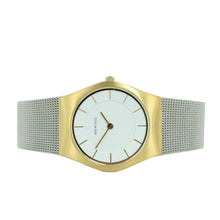 Laden Sie das Bild in den Galerie-Viewer, Bering Damen Uhr Armbanduhr Slim Classic - 11930-010-1 Meshband