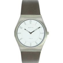 Laden Sie das Bild in den Galerie-Viewer, Bering Unisex Uhr Armbanduhr Titan Slim Classic - 11935-404-1 Leder