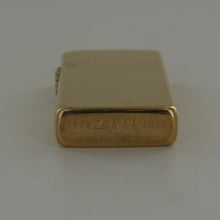 Laden Sie das Bild in den Galerie-Viewer, Zippo Feuerzeug Modell 1654 Slim Solid Brass 1932-1991