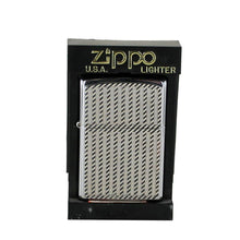 Laden Sie das Bild in den Galerie-Viewer, Zippo Feuerzeug Modell 250  / 87z.051 Luxury Designs