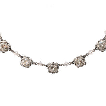 Laden Sie das Bild in den Galerie-Viewer, Konplott Kette Collier Byzantine weiss antik silber