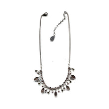 Laden Sie das Bild in den Galerie-Viewer, Konplott Kette Collier Dangling Navette khaki grey silber
