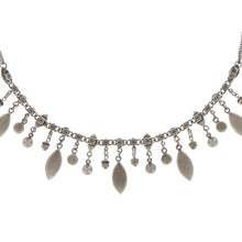 Laden Sie das Bild in den Galerie-Viewer, Konplott Kette Collier Dangling Navette khaki grey silber