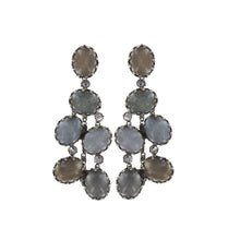 Laden Sie das Bild in den Galerie-Viewer, Konplott Ohrringe Ohrstecker Melody Drops white grey silber