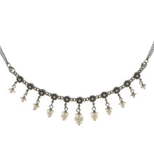 Laden Sie das Bild in den Galerie-Viewer, Konplott Halskette Collier Pearl &#39;n&#39; Ribbons white antique brass