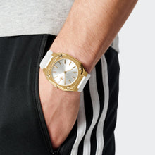 Laden Sie das Bild in den Galerie-Viewer, Adidas Unisex Uhr CITY TECH THIN Silikon weiss AOFH24003