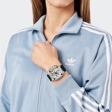 Laden Sie das Bild in den Galerie-Viewer, Adidas Unisex Uhr Chrono CITY TECH THREE Silikon schwarz AOFH24017