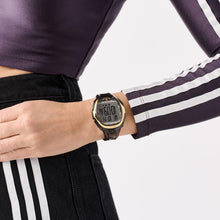 Laden Sie das Bild in den Galerie-Viewer, Adidas Unisex Uhr DIGITAL Athletics One Kunststoff grau transparent AOFH25004