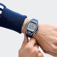 Laden Sie das Bild in den Galerie-Viewer, Adidas Unisex Uhr DIGITAL Athletics One Kunststoff blau AOFH26024