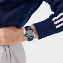 Laden Sie das Bild in den Galerie-Viewer, Adidas Unisex Uhr DIGITAL Athletics One Kunststoff blau AOFH26024