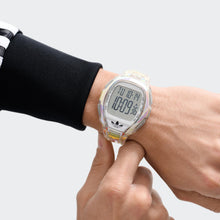 Laden Sie das Bild in den Galerie-Viewer, Adidas Unisex Uhr DIGITAL Athletics One Kunststoff weiss transparent AOFH26026