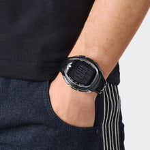 Laden Sie das Bild in den Galerie-Viewer, Adidas Unisex Uhr DIGITAL Athletics One Kunststoff schwarz AOFH26027
