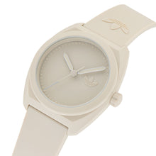 Laden Sie das Bild in den Galerie-Viewer, Adidas Unisex Uhr PROJECT THREE Keramik beige AOST24055