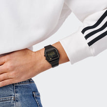 Laden Sie das Bild in den Galerie-Viewer, Adidas Unisex Uhr DIGITAL TWO Edelstahl schwarz AOST24059