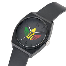 Laden Sie das Bild in den Galerie-Viewer, Adidas Unisex Uhr PROJECT TWO GRFX Kunststoff schwarz AOST24071