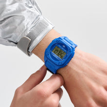 Laden Sie das Bild in den Galerie-Viewer, Adidas Unisex Uhr DIGITAL Silikon blau AOST25030