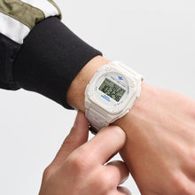 Laden Sie das Bild in den Galerie-Viewer, Adidas Unisex Uhr DIGITAL Silikon blau AOST25031