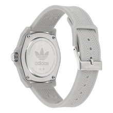 Laden Sie das Bild in den Galerie-Viewer, Adidas Unisex Uhr PROJECT FOUR Kunststoff grau AOST25035