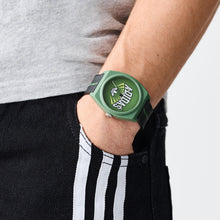 Laden Sie das Bild in den Galerie-Viewer, Adidas Unisex Uhr PROJECT TWO Kunststoff grün schwarz AOST25036