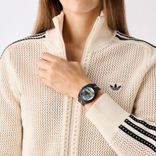 Laden Sie das Bild in den Galerie-Viewer, Adidas Unisex Uhr PROJECT TWO Kunststoff schwarz AOST25041