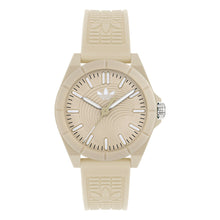 Laden Sie das Bild in den Galerie-Viewer, Adidas Unisex Uhr PROJECT FOUR Kunststoff beige AOST26040