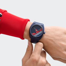 Laden Sie das Bild in den Galerie-Viewer, Adidas Unisex Uhr PROJECT THREE Keramik blau AOST26042