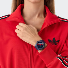 Laden Sie das Bild in den Galerie-Viewer, Adidas Unisex Uhr PROJECT THREE Keramik blau AOST26042