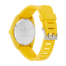 Laden Sie das Bild in den Galerie-Viewer, Adidas Unisex Uhr PROJECT THREE Keramik gelb AOST26045
